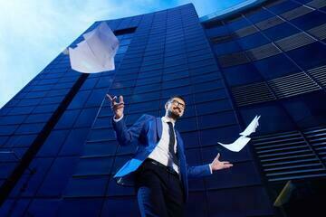 3 benefits of organizing its own career fair